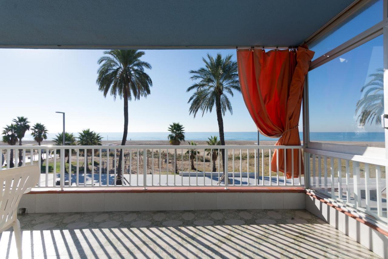 Apartamento En 1Era Linea Mar Con Terraza De 25M2 Castelldefels Exteriér fotografie