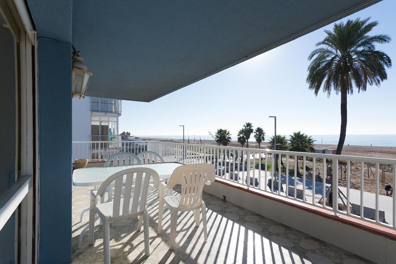 Apartamento En 1Era Linea Mar Con Terraza De 25M2 Castelldefels Exteriér fotografie